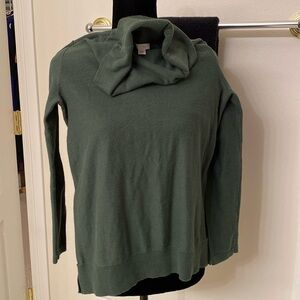 Green turtle neck long sleeve 
J Jill in good condition and shape